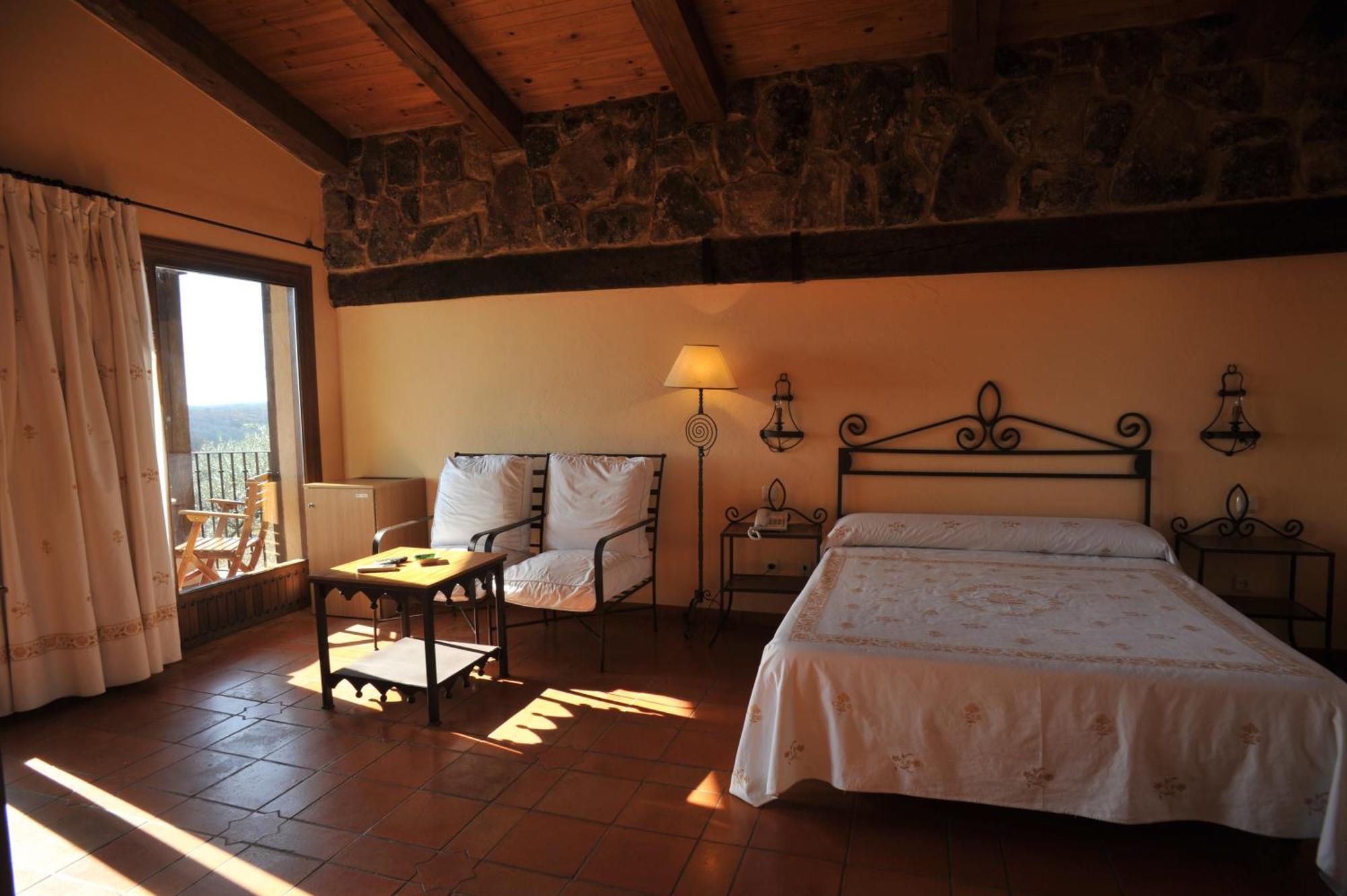 Hotel Rural Hosteria Fontivieja Losar De La Vera Exteriör bild