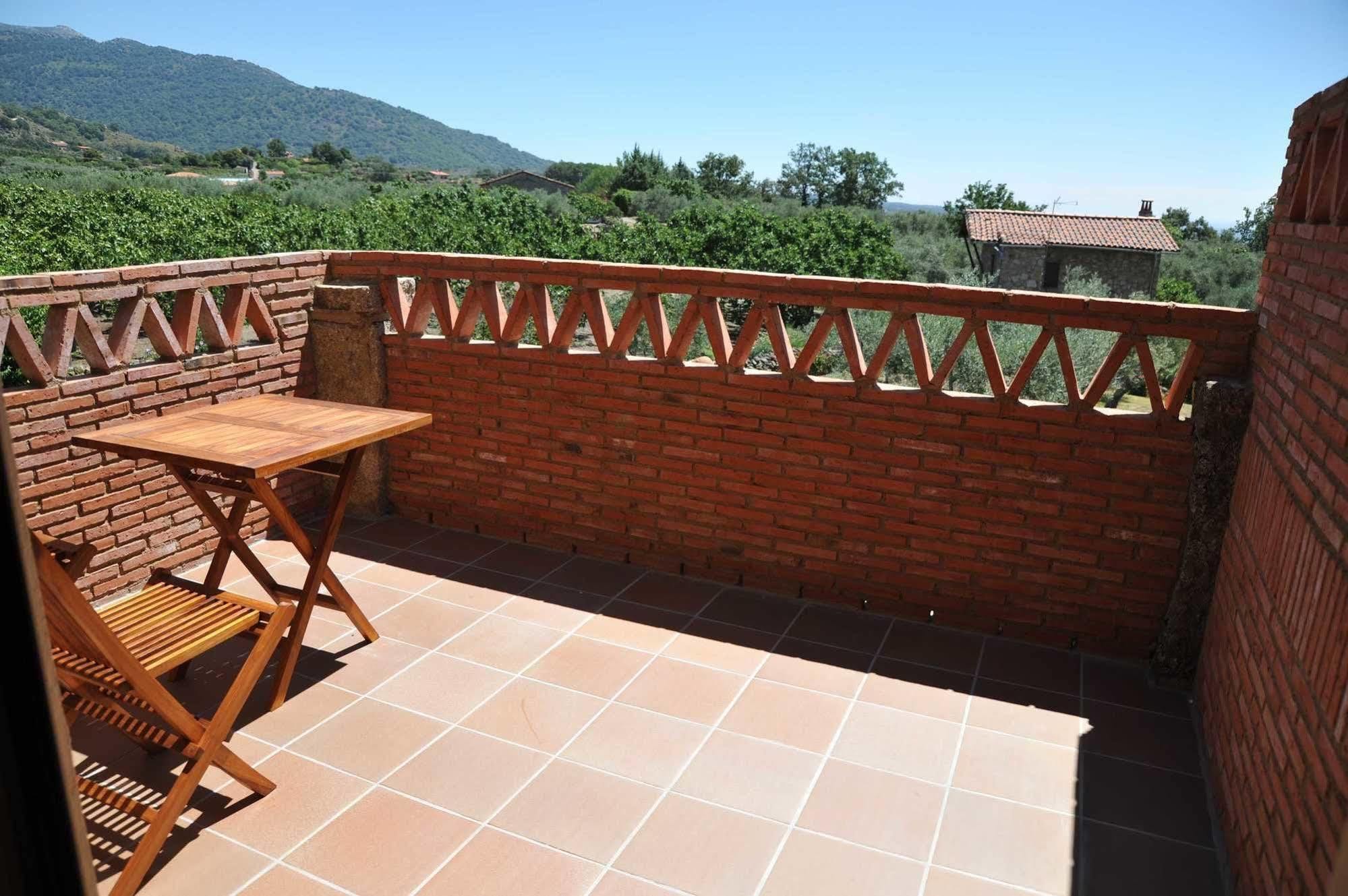 Hotel Rural Hosteria Fontivieja Losar De La Vera Exteriör bild