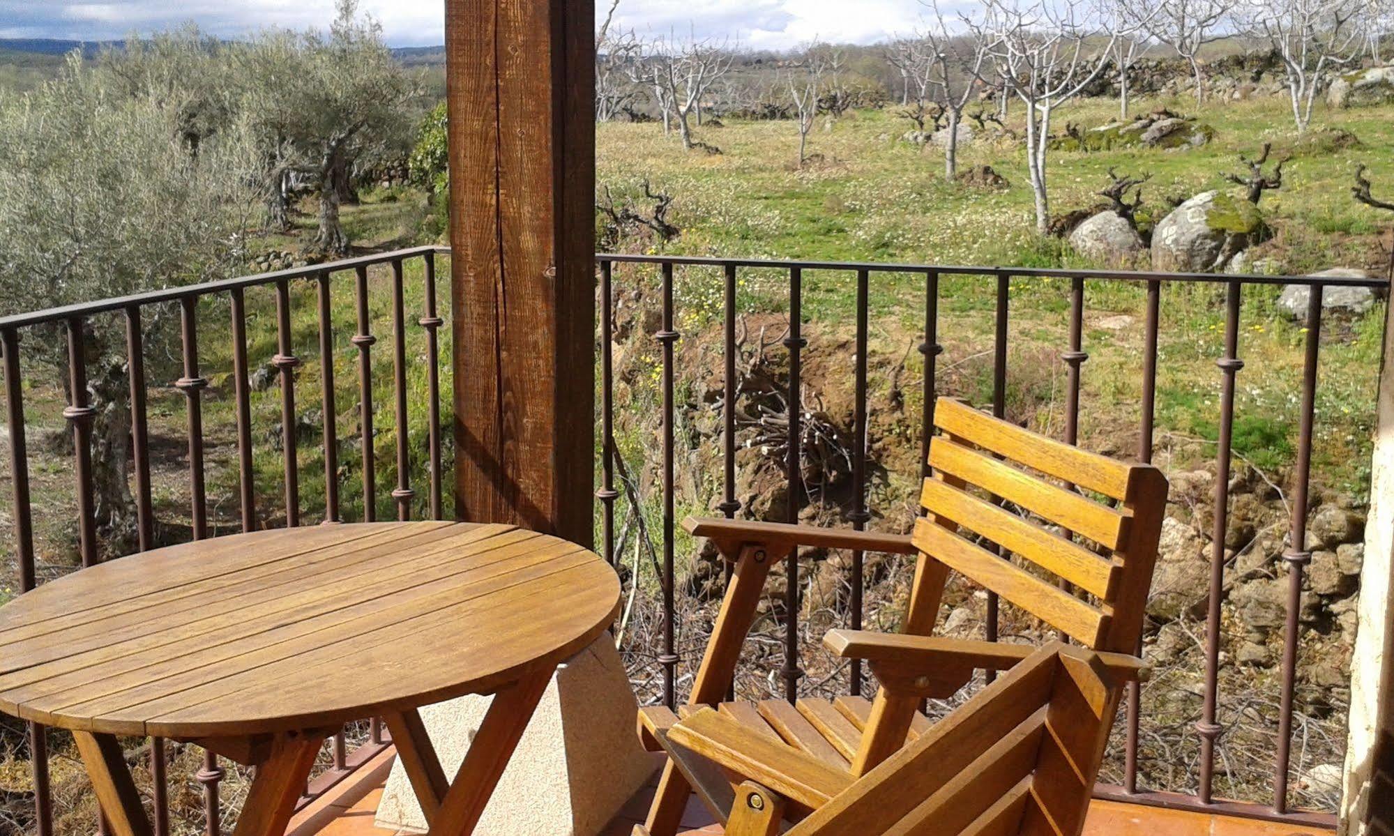 Hotel Rural Hosteria Fontivieja Losar De La Vera Exteriör bild