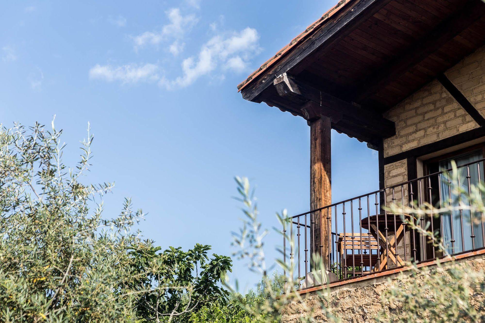 Hotel Rural Hosteria Fontivieja Losar De La Vera Exteriör bild